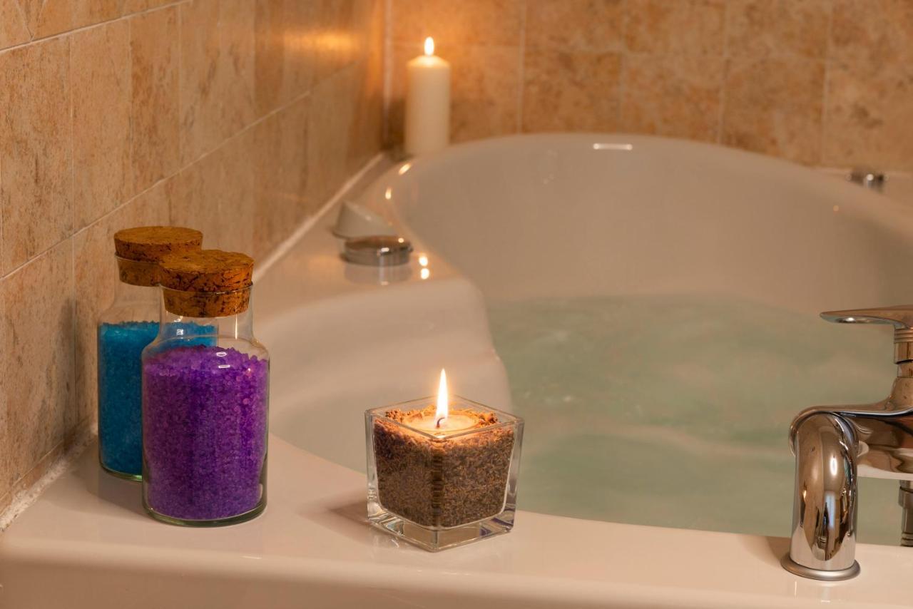 Villa Mara - Aosta - 200 Mq - Wifi - Jacuzzi - Parcheggio - Giardino Экстерьер фото