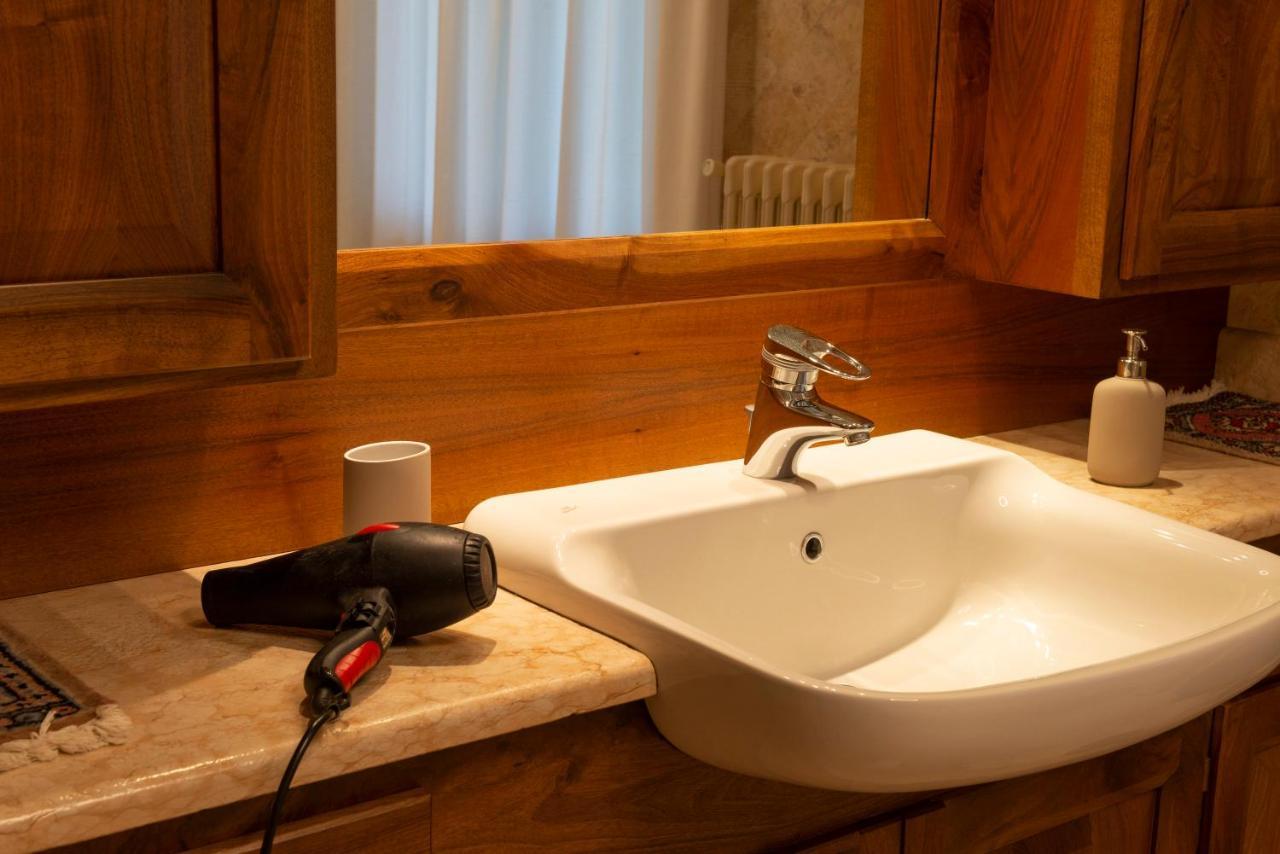 Villa Mara - Aosta - 200 Mq - Wifi - Jacuzzi - Parcheggio - Giardino Экстерьер фото