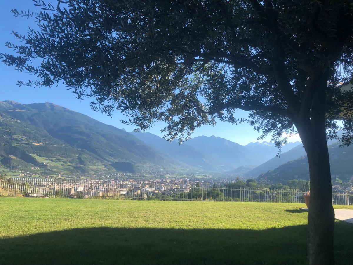 Villa Mara - Aosta - 200 Mq - Wifi - Jacuzzi - Parcheggio - Giardino Экстерьер фото