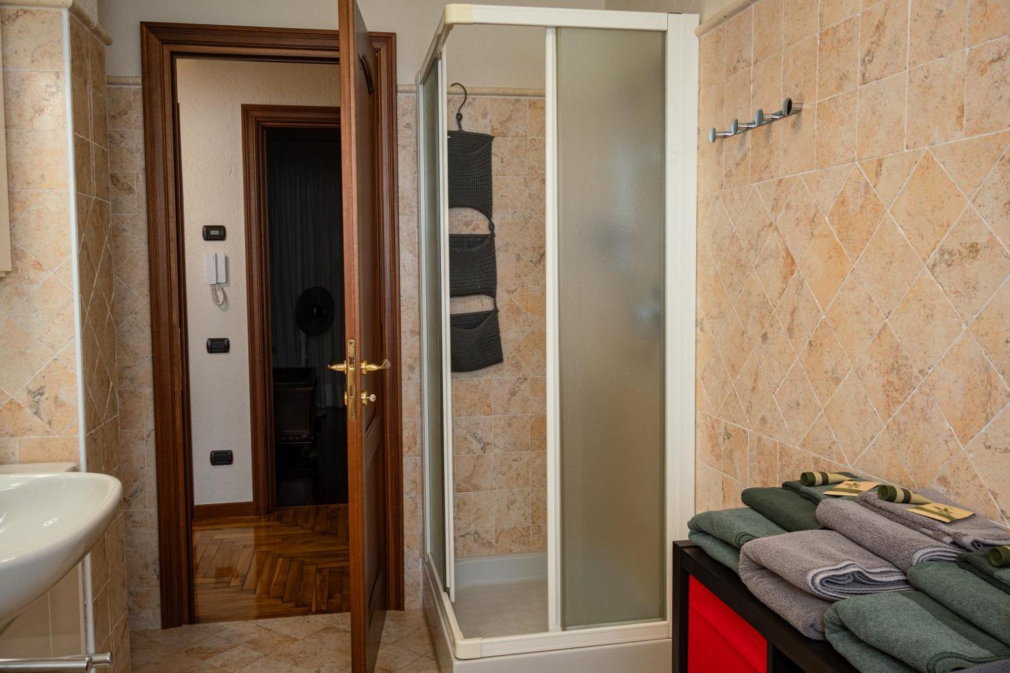 Villa Mara - Aosta - 200 Mq - Wifi - Jacuzzi - Parcheggio - Giardino Экстерьер фото