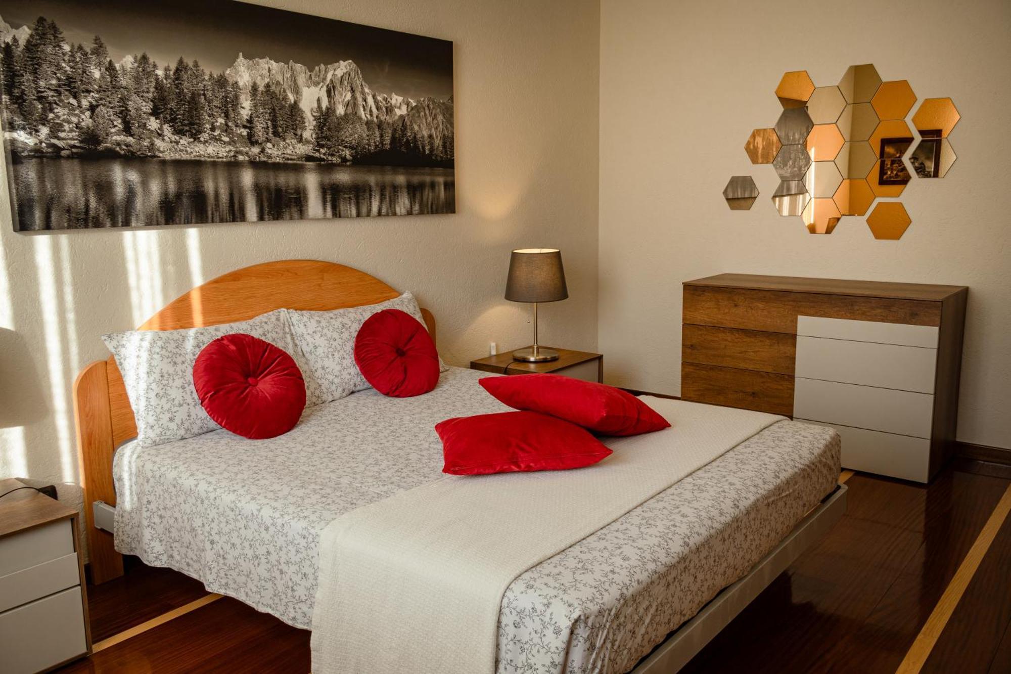 Villa Mara - Aosta - 200 Mq - Wifi - Jacuzzi - Parcheggio - Giardino Экстерьер фото